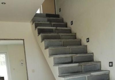 Escalier en pierre bleue du Hainaut reconstituée